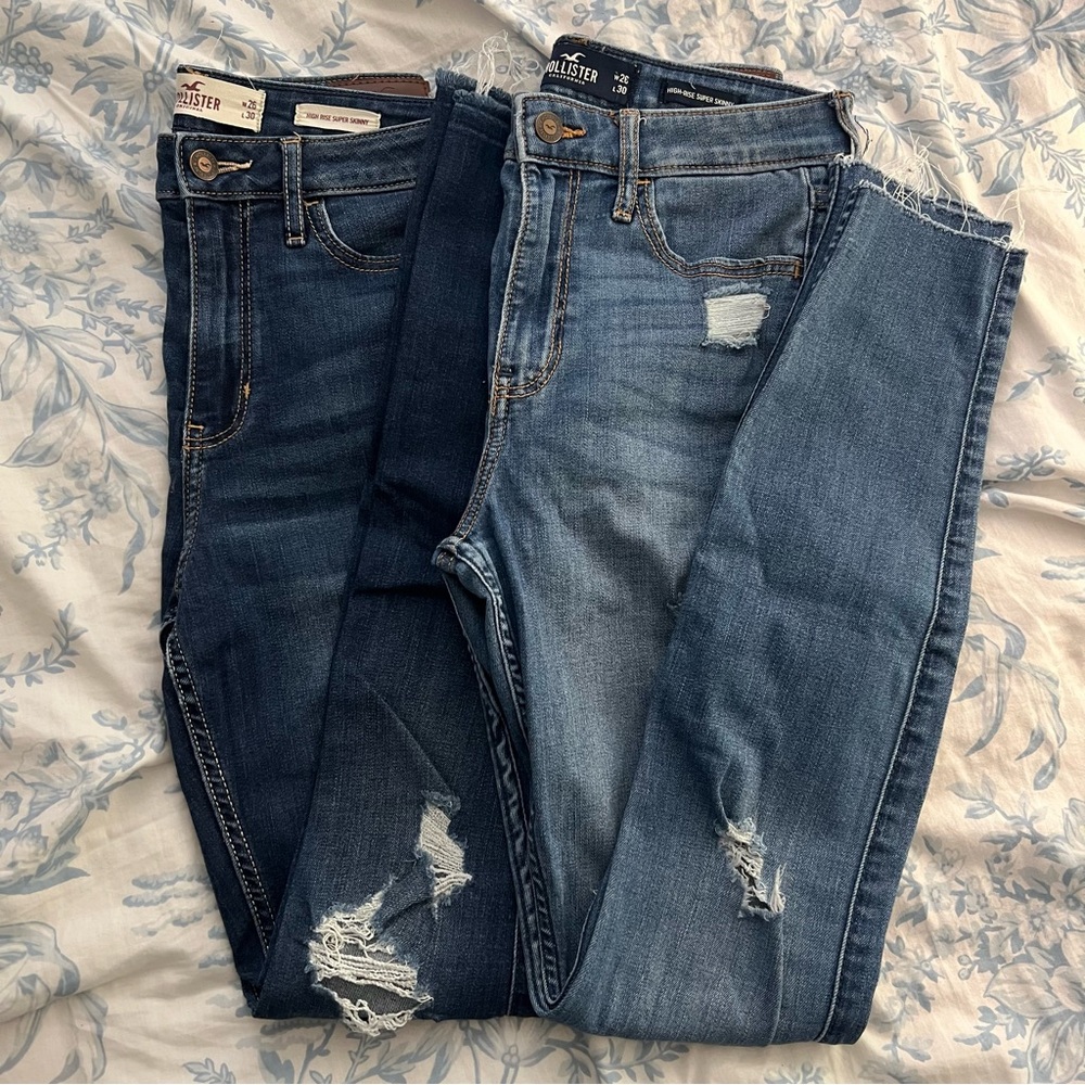 Bundle of 2 Hollister High Rise Super Skinny Jeans